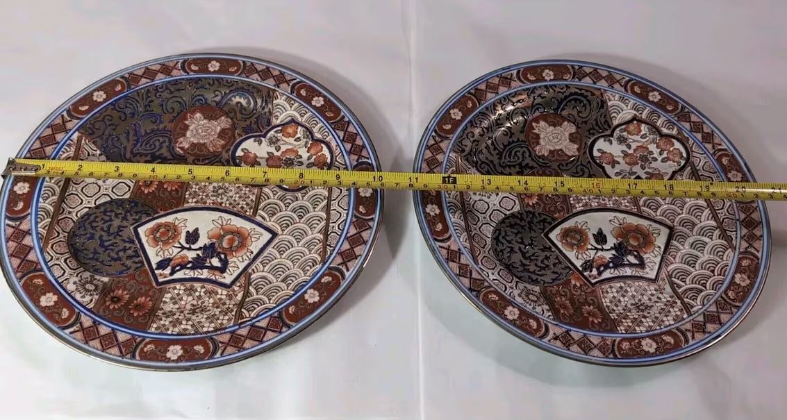 Measuring view showing the approximately 10-inch diameter of the porcelain plate